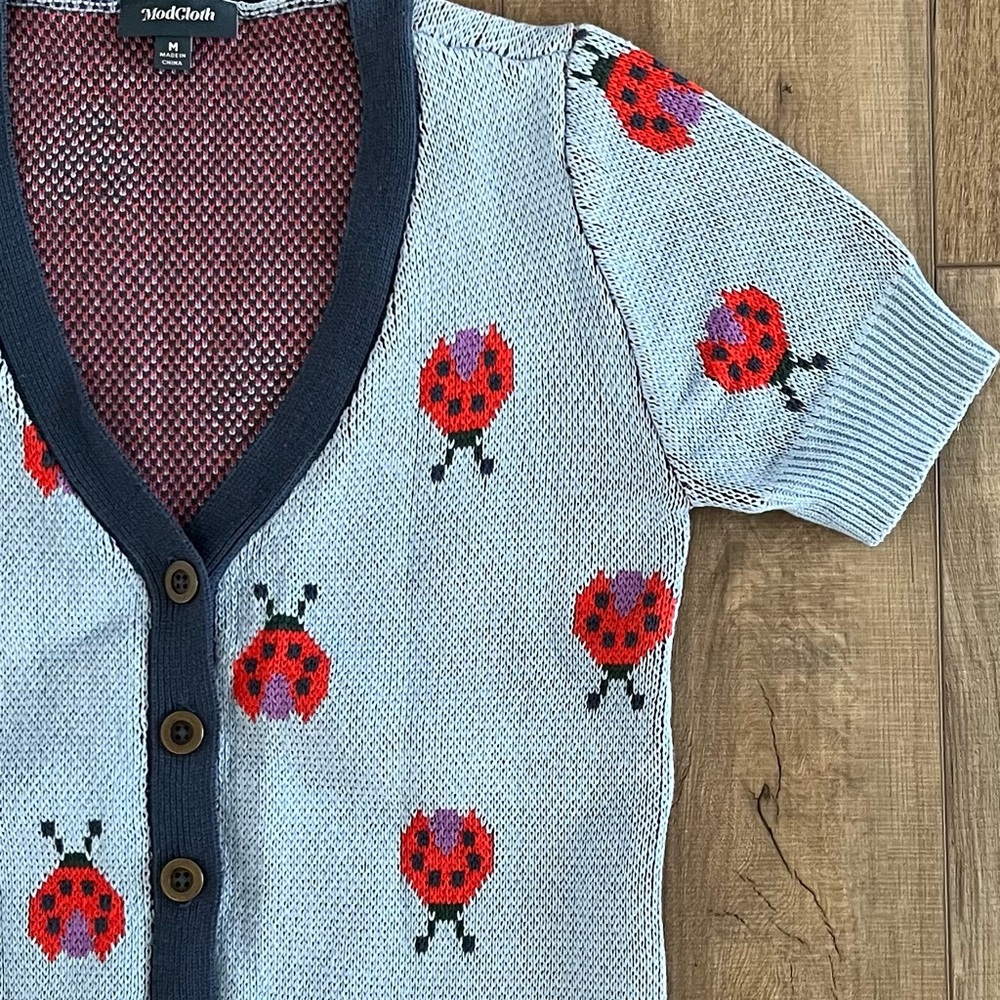 ModCloth Ladybug Print Cardigan Sweater Medium Blue Short Sleeve Cute Retro - Picture 4 of 10
